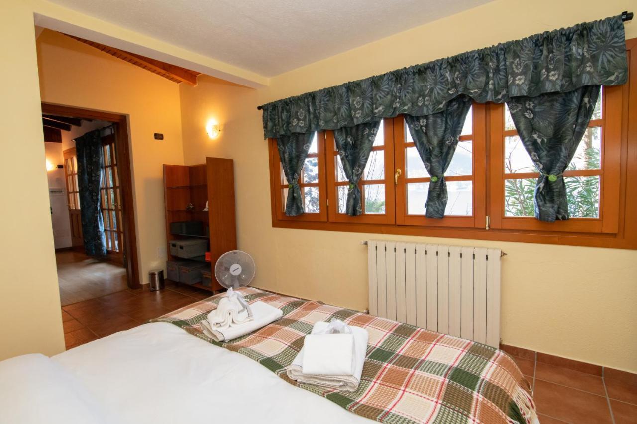 Villa Rina Deluxe And Cottage Porto Ceresio Exteriör bild